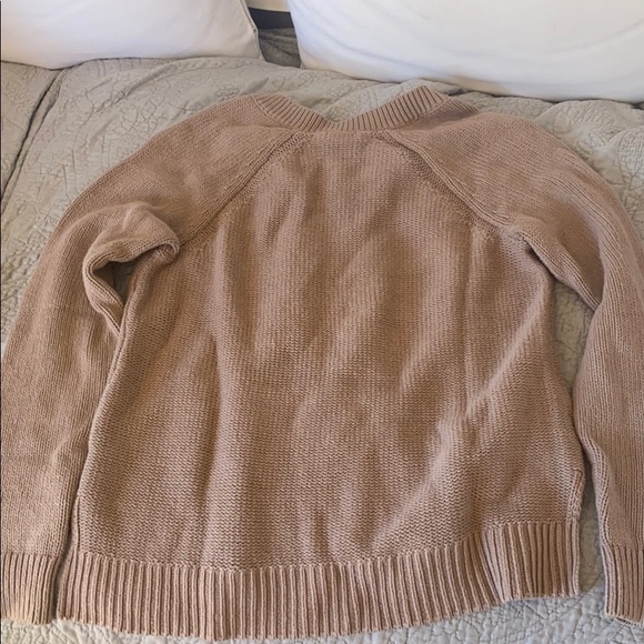 Tan V neck sweater - Picture 2 of 2